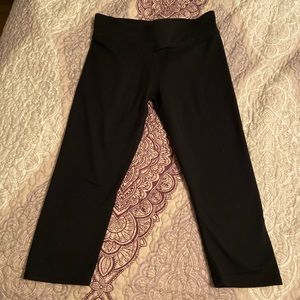 Fabletics Workout Capri Leggings